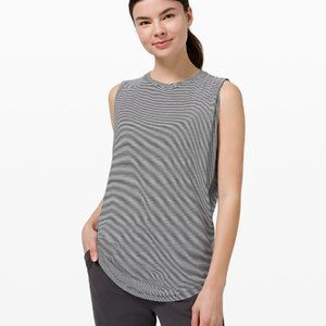 LULULEMON - BRUNSWICK MUSCLE TANK Tonka Stripe Black & White Size: 6
